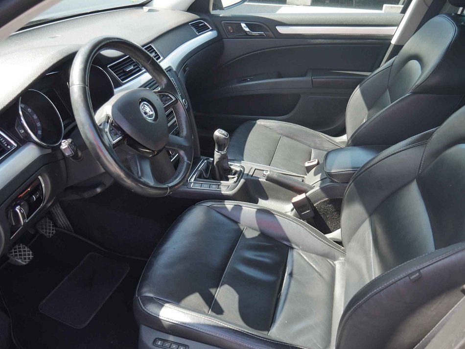 Škoda Superb II 2.0TDi Elegance