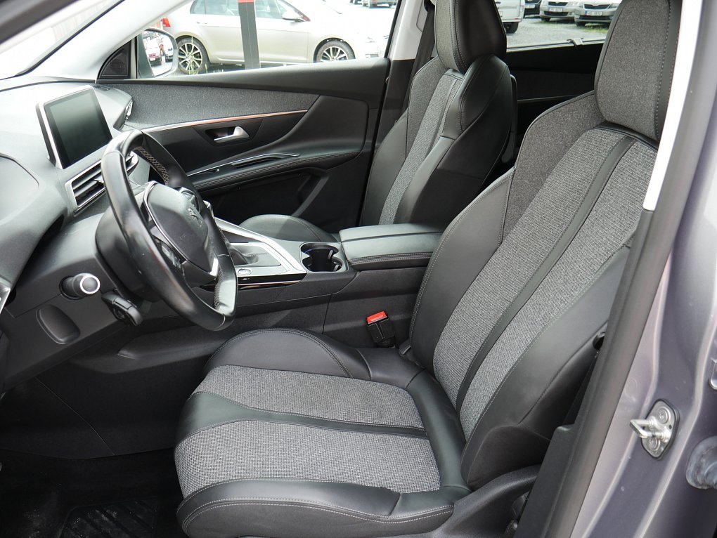 Peugeot 5008 1.2PT Allure