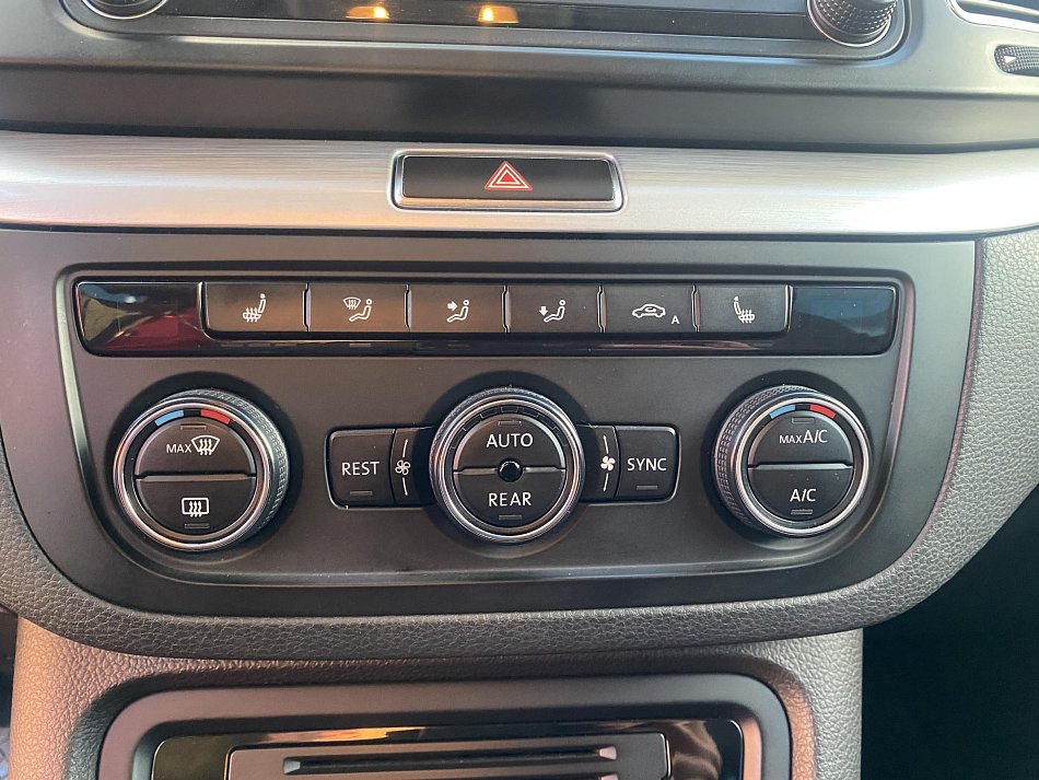 Volkswagen Sharan 2.0TDi 