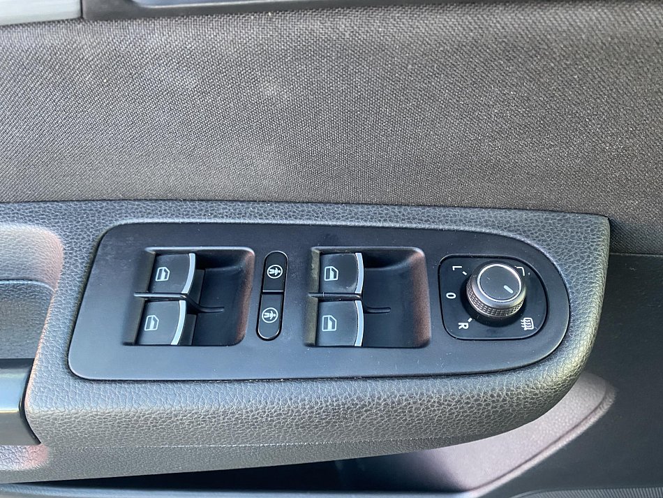 Volkswagen Sharan 2.0TDi 