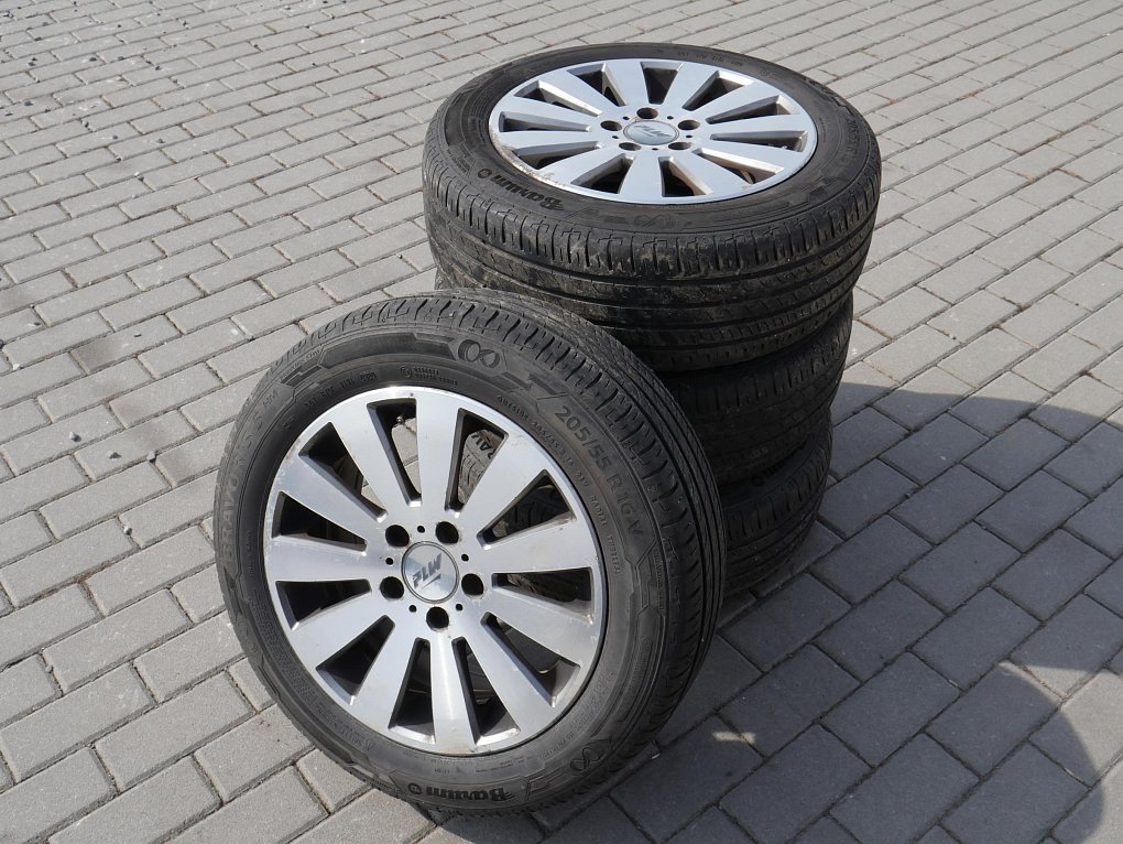 Volkswagen Touran 1.6i 