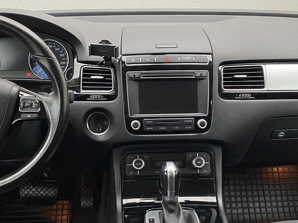 Volkswagen Touareg 3.0 V6  4x4