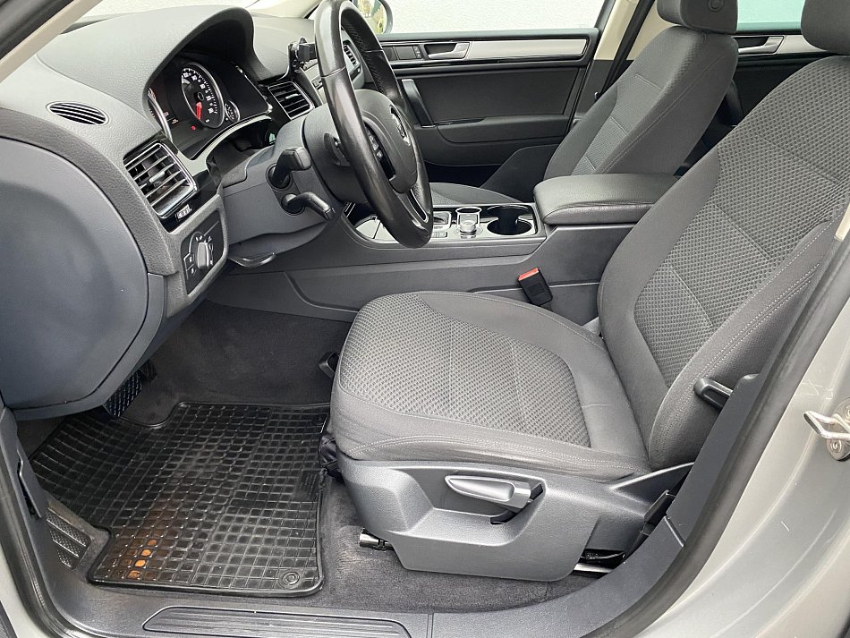 Volkswagen Touareg 3.0 V6  4x4