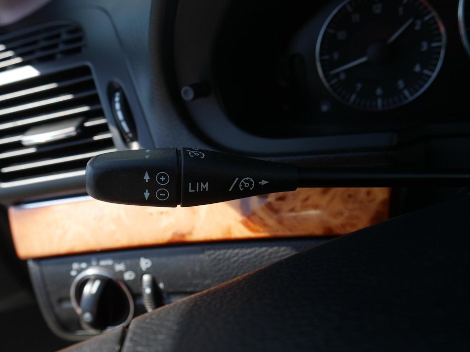 Mercedes-Benz Třída E 2.2CDi  E200