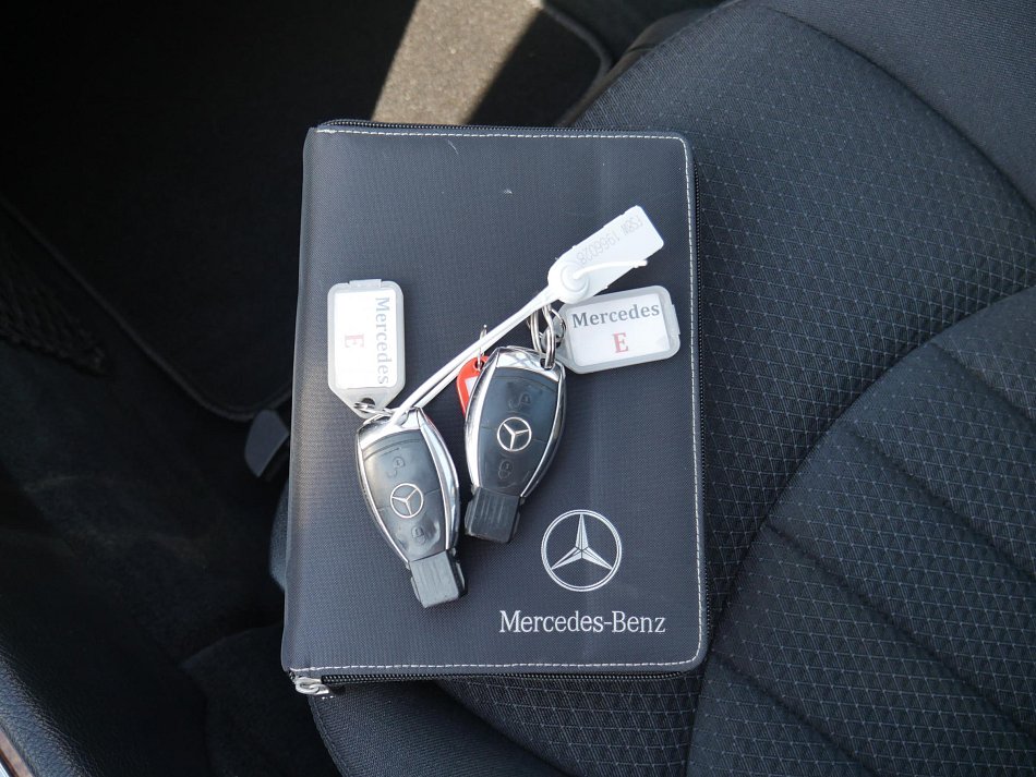 Mercedes-Benz Třída E 2.2CDi  E200