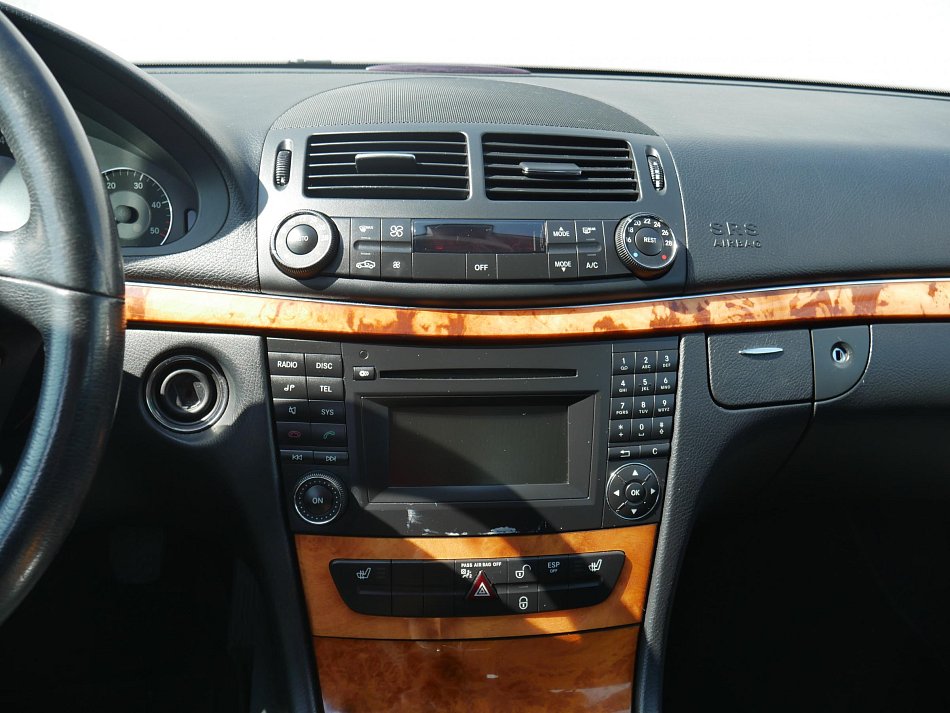 Mercedes-Benz Třída E 2.2CDi  E200