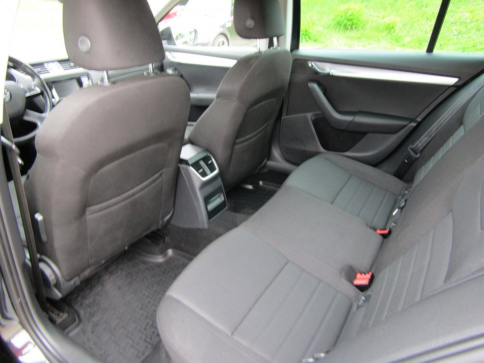Škoda Octavia III 2.0 TDi  4x4