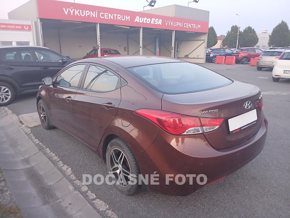 Hyundai Elantra 1.6 i 