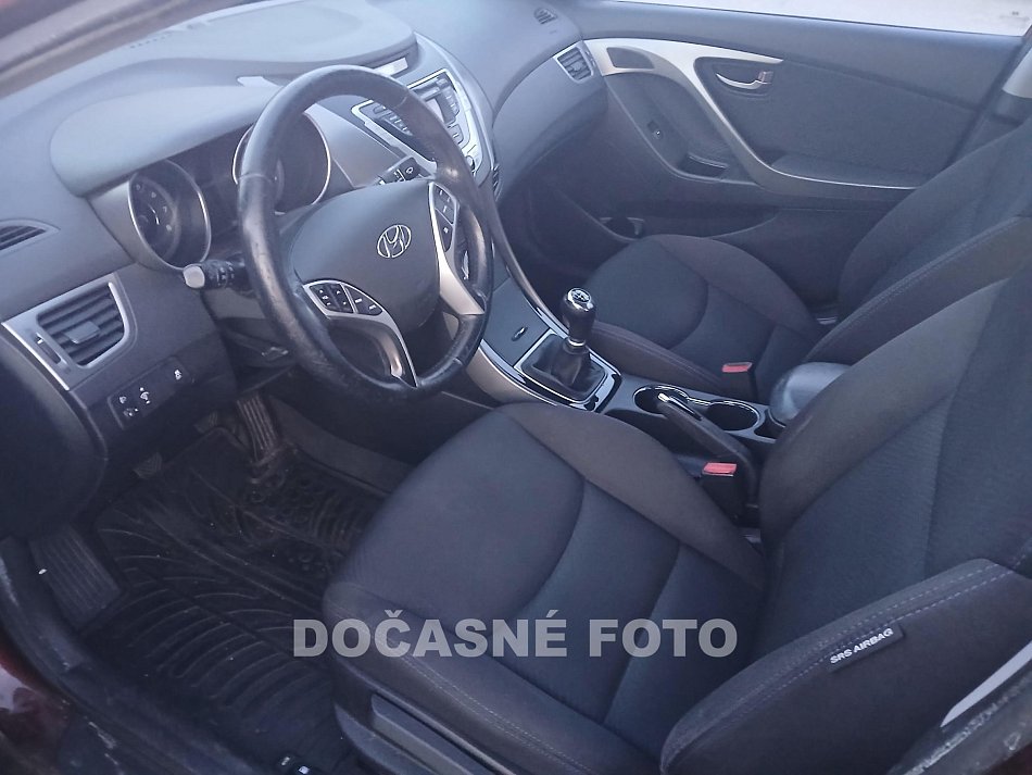 Hyundai Elantra 1.6 i 