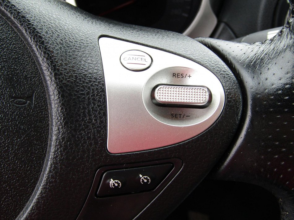 Nissan Juke 1.6 i 