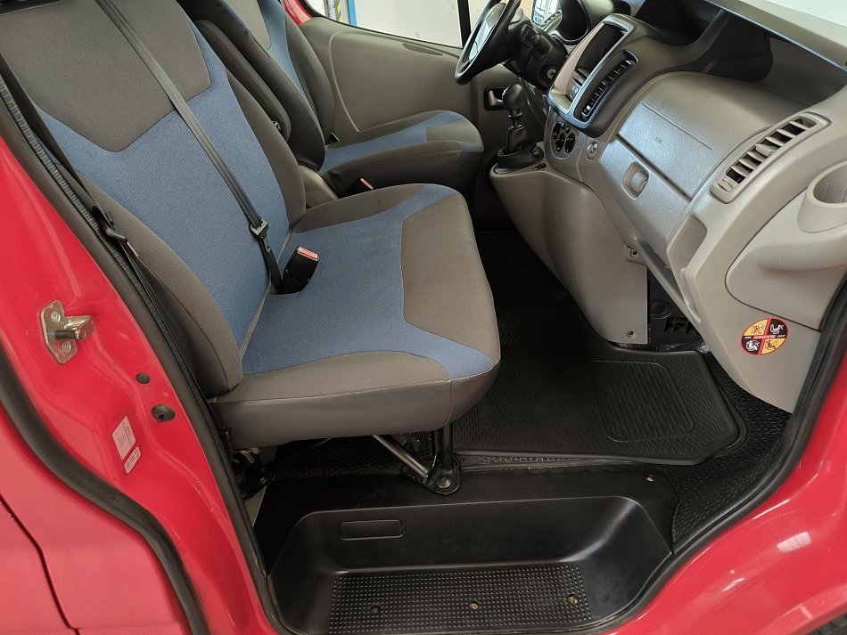 Renault Trafic 2.0dCi  9míst