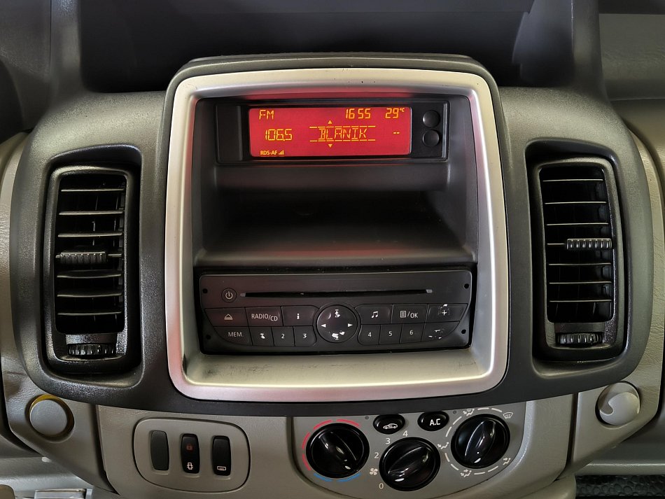 Renault Trafic 2.0dCi  9míst