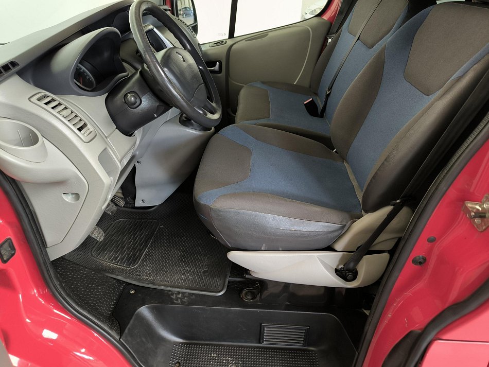 Renault Trafic 2.0dCi  9míst