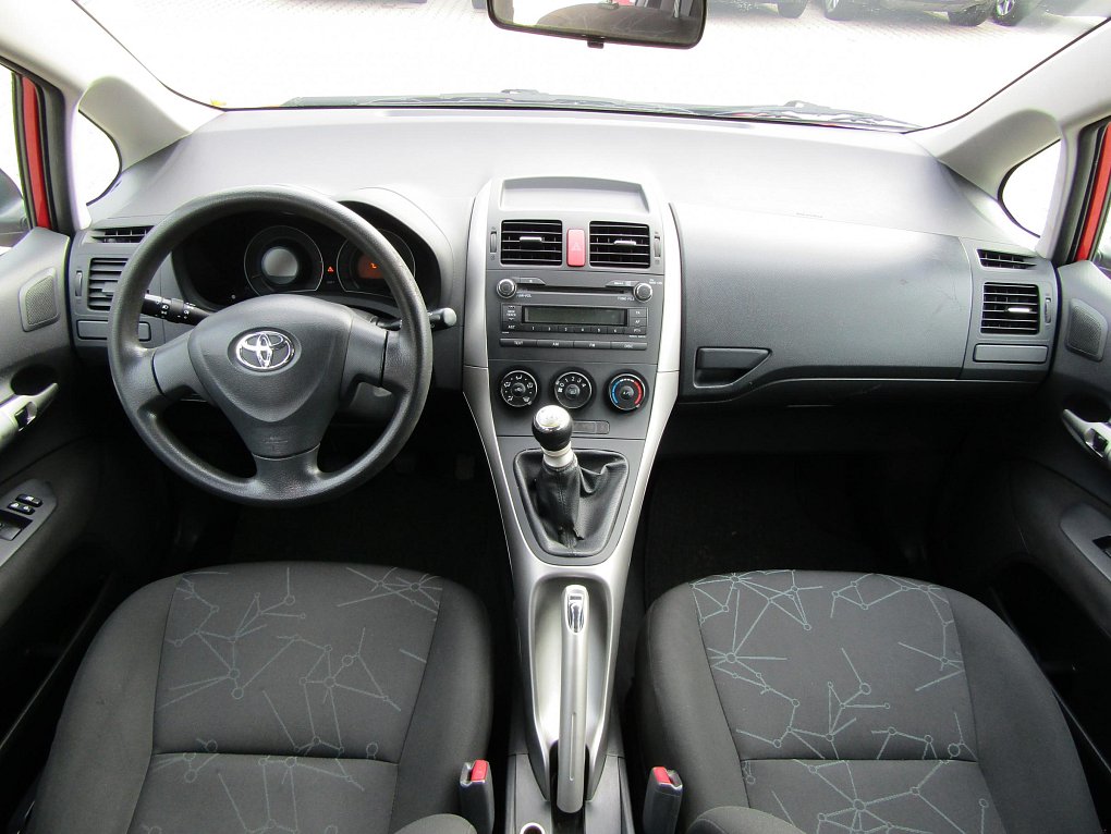 Toyota Auris 1.3 VVT-i 