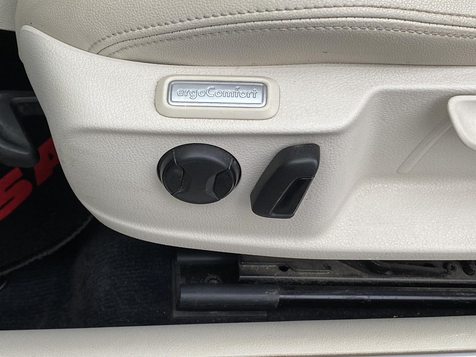 Volkswagen Passat 2.0 TDi Highline