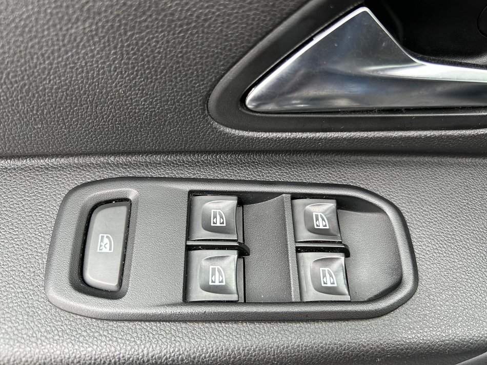 Dacia Duster 1.6i 