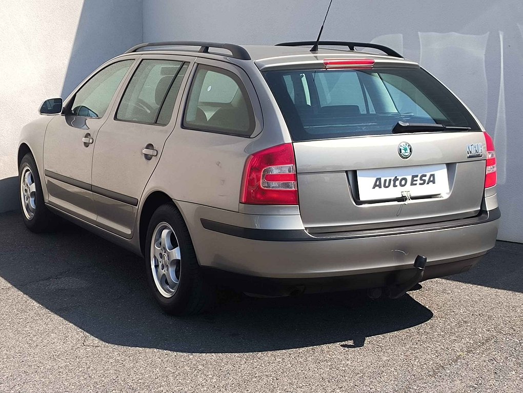 Škoda Octavia II 1.6 MPi Ambiente