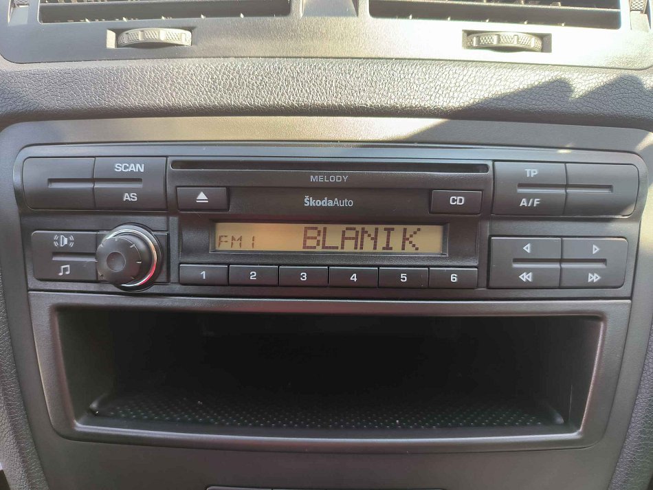 Škoda Octavia II 1.6 MPi Ambiente