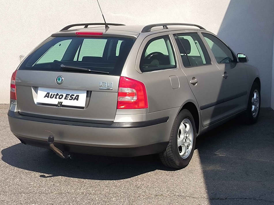 Škoda Octavia II 1.6 MPi Ambiente