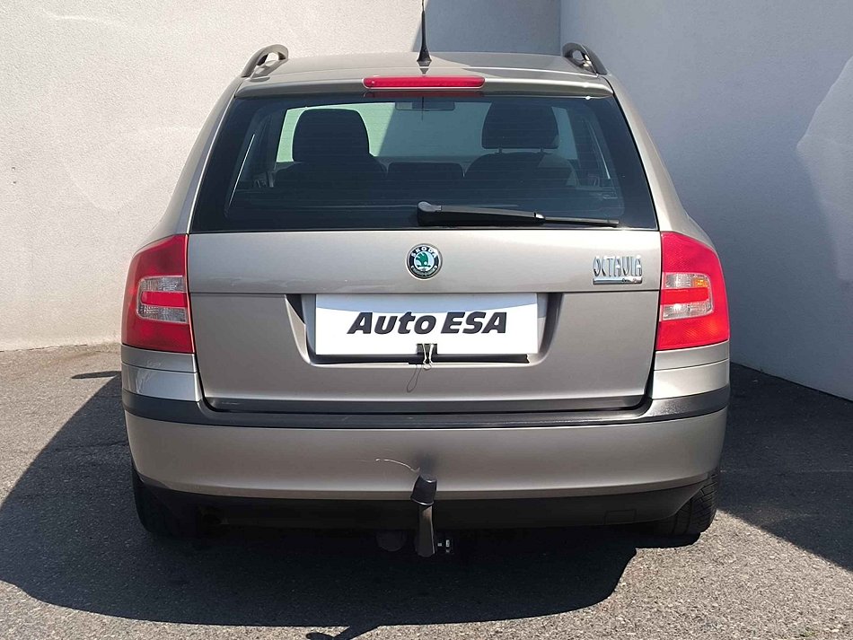 Škoda Octavia II 1.6 MPi Ambiente