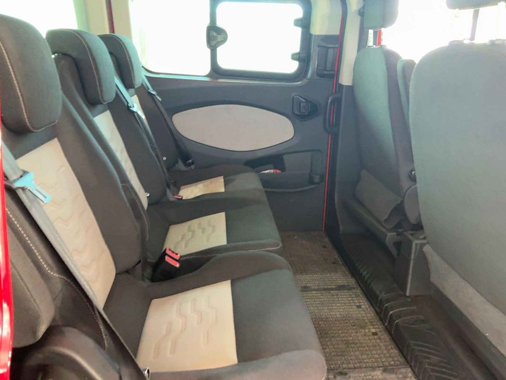 Ford Tourneo Custom 2.2TDCi Limited 8míst
