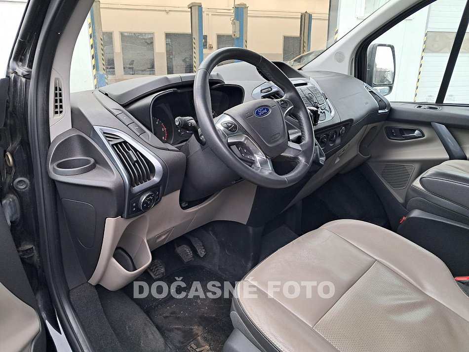 Ford Tourneo Custom 2.2TDCi Titanium L2