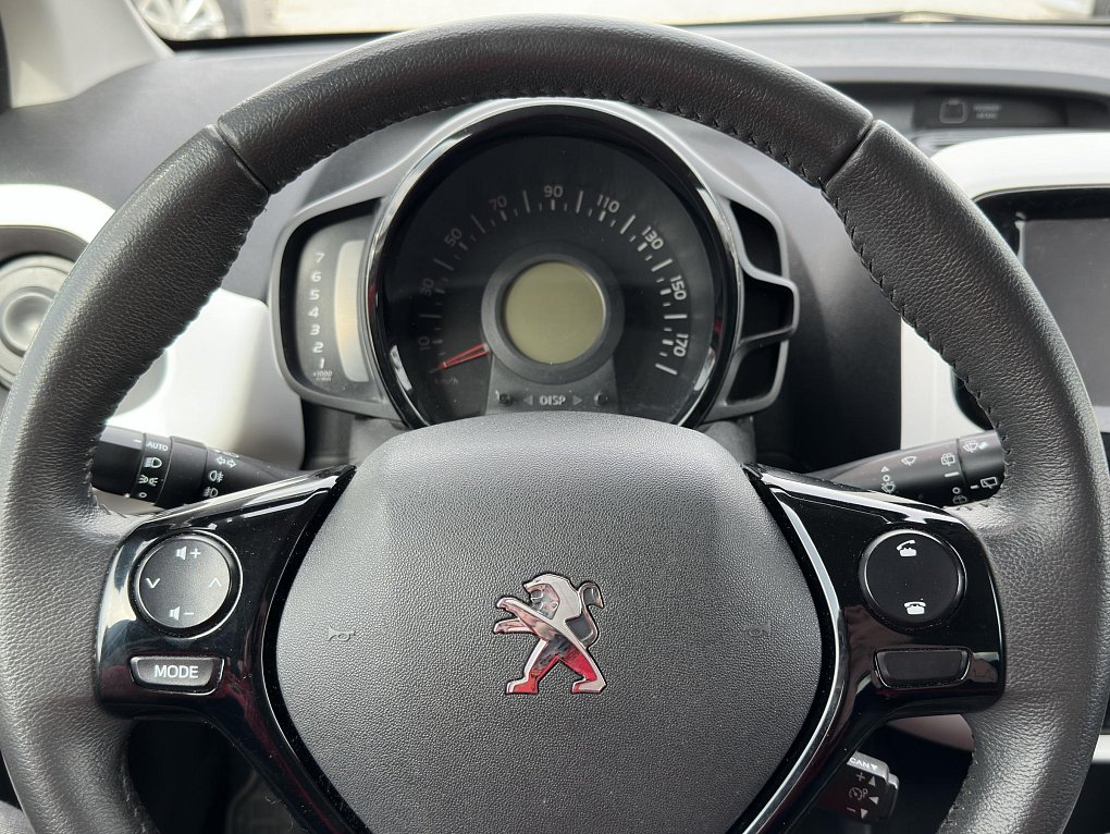 Peugeot 108 1.2 VTi 