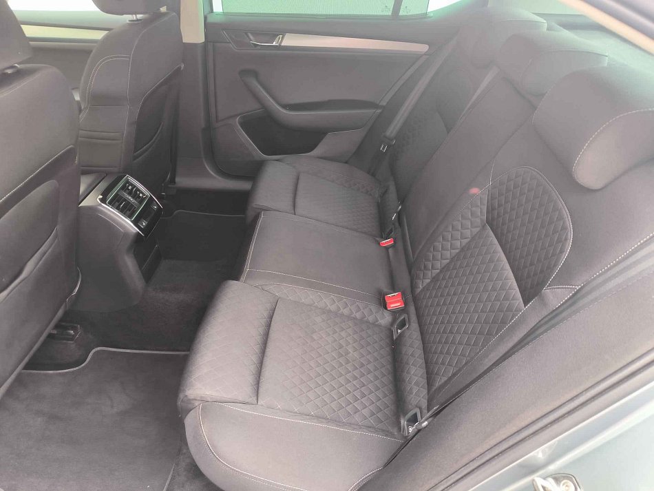 Škoda Superb III 1.4 TSi Style
