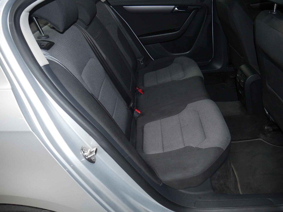 Volkswagen Passat 2.0 TDi 