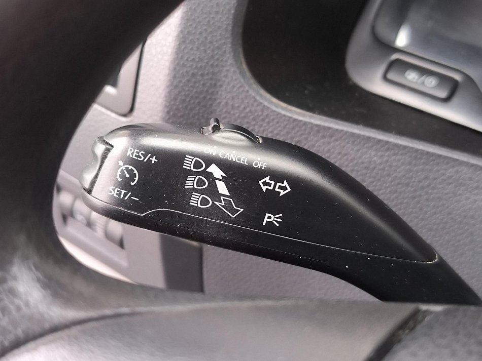 Volkswagen Transporter 2.0TDi  9míst