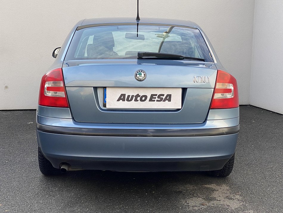 Škoda Octavia II 1.6i Tour