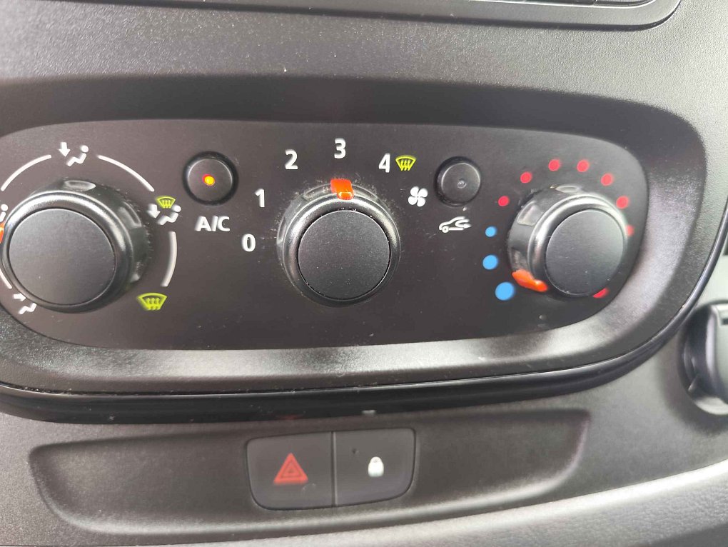 Opel Vivaro 1.6CDTi  5míst