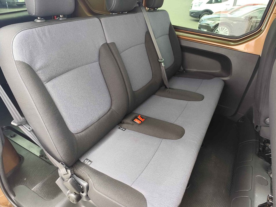Opel Vivaro 1.6CDTi  5míst