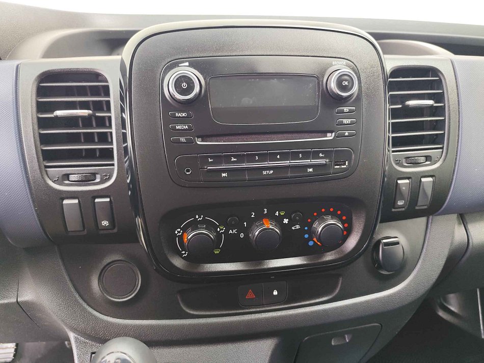 Opel Vivaro 1.6CDTi  5míst