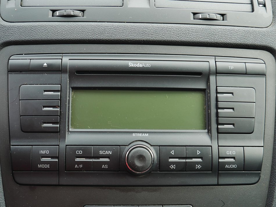 Škoda Octavia II 1.6MPi Ambiente