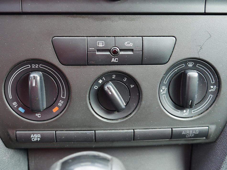 Škoda Octavia II 1.6MPi Ambiente