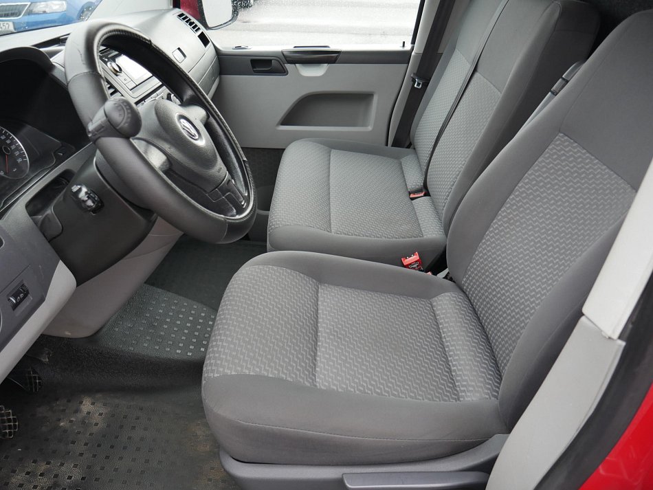 Volkswagen Transporter 2.0TDi  L2H1