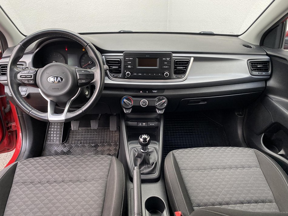 Kia Rio 1.3i 