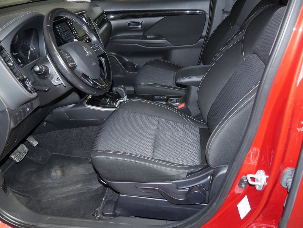Mitsubishi Outlander 2.0MiVEC 