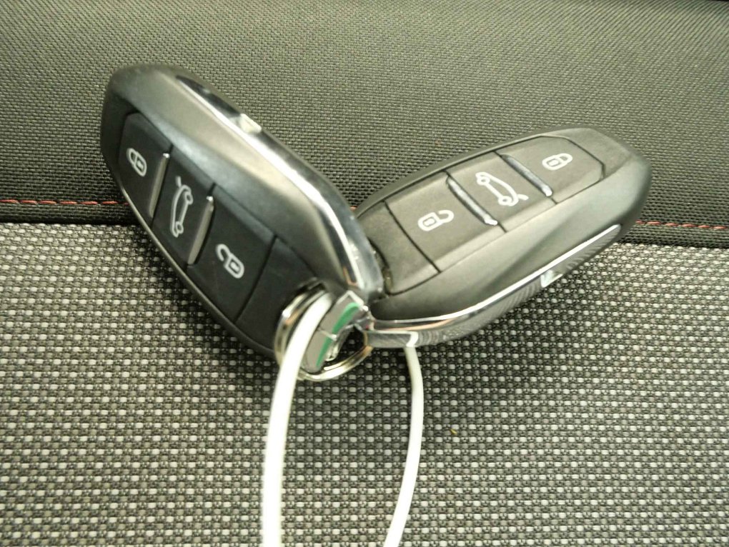 Citroën C4 Cactus 1.2PT Shine