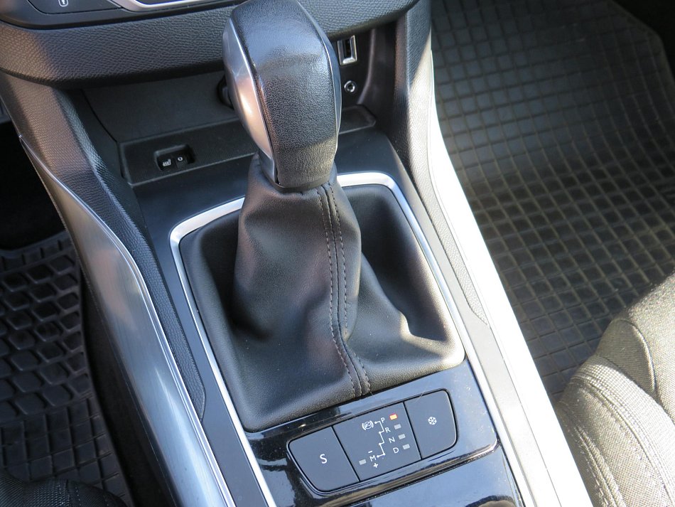 Peugeot 308 2.0 HDi 