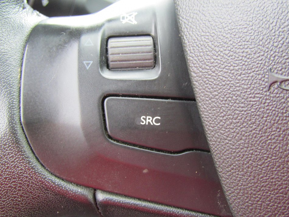 Peugeot 208 1.2 VTi 