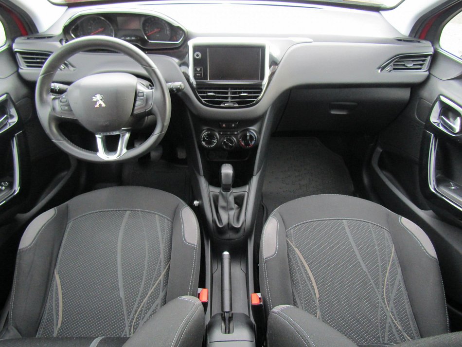 Peugeot 208 1.2 VTi 