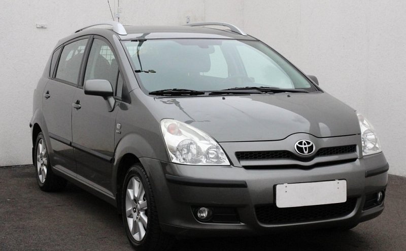 Toyota Corolla Verso 2.2 D-4D 