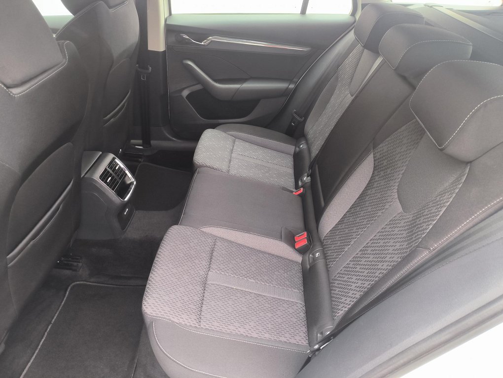 Škoda Octavia IV 2.0 TDi Style