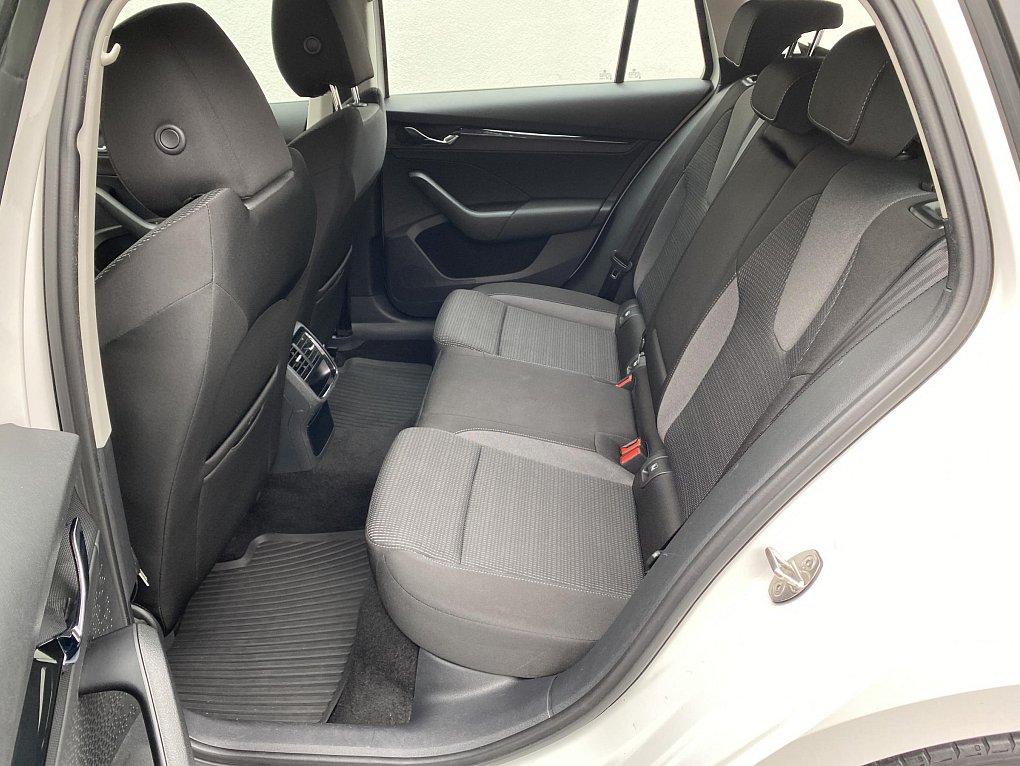 Škoda Octavia IV 1.5TSi Ambition