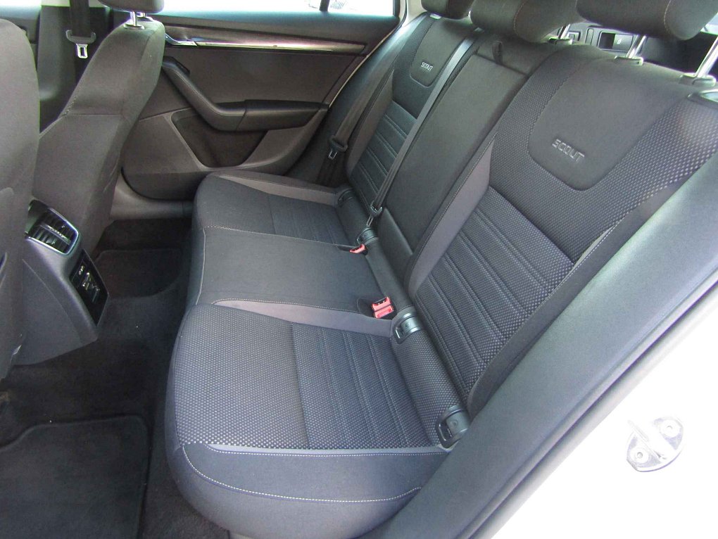 Škoda Octavia III 2.0 TDi Scout 4x4