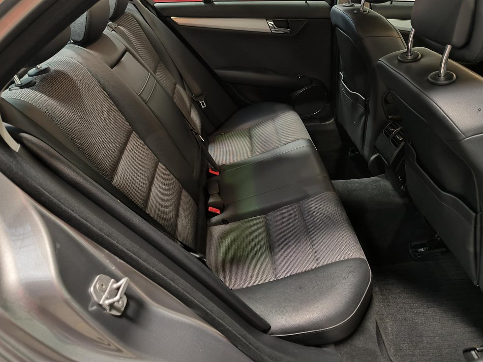 Mercedes-Benz Třída C 1.6 K  C180