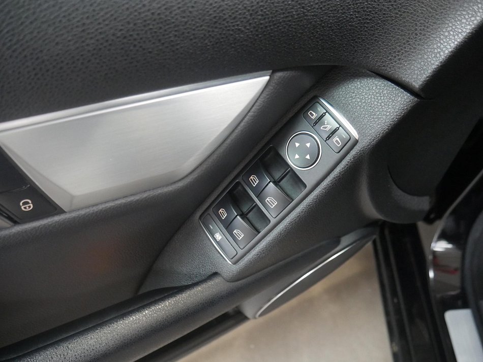 Mercedes-Benz Třída C 2.2CDi  C220