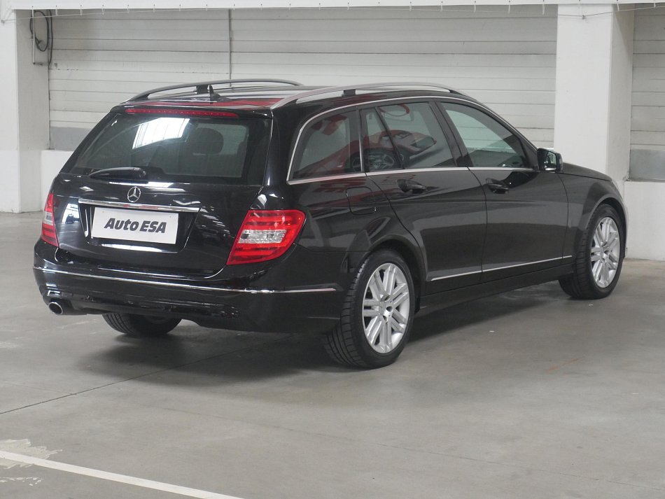 Mercedes-Benz Třída C 2.2CDi  C220